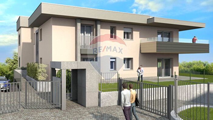 Appartamento quadrilocale in vendita in Via Guglielmo Marconi, Merate