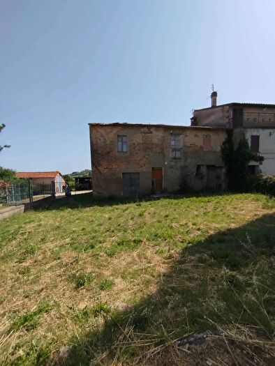 Casa con 8 locali in vendita in Perugia Perugia, Marsciano