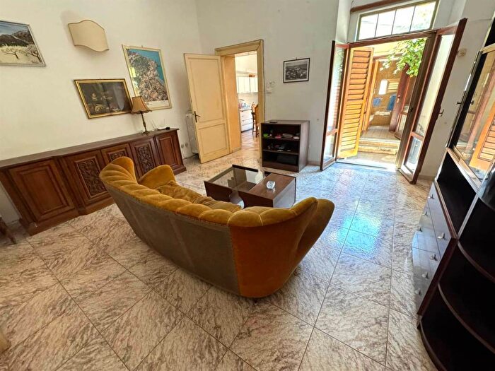 Appartamento con 5 locali in affitto in Catanzaro Lido, Catanzaro