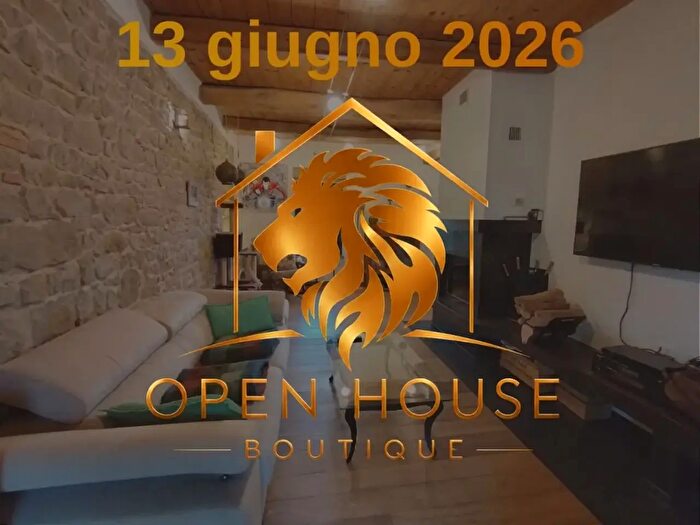 Casa con 10 locali in vendita in Via Cerreto, Mercatino Conca
