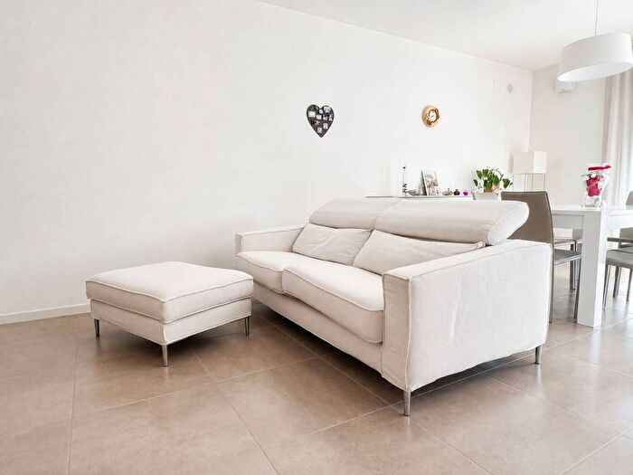 Appartamento trilocale in affitto in Via Bruno Brunelli Bonetti, Montà Sant'Ignazio, Padova