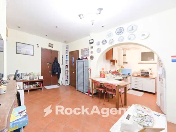 Appartamento trilocale in vendita in Vico Giannini, Genova