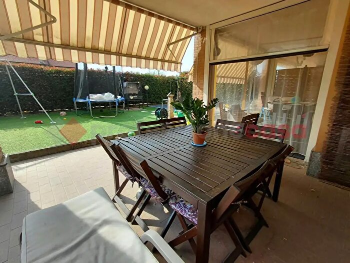 Appartamento trilocale in vendita in Via Gallarate, Arconate