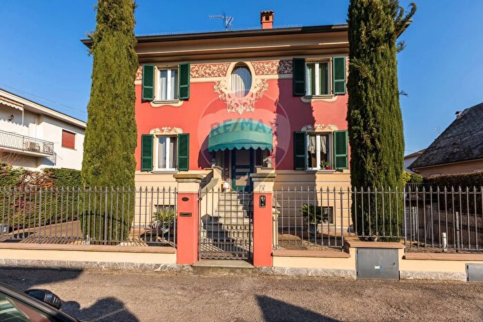 Casa con 5 locali in vendita in Via Emiliani, Carpaneto Piacentino