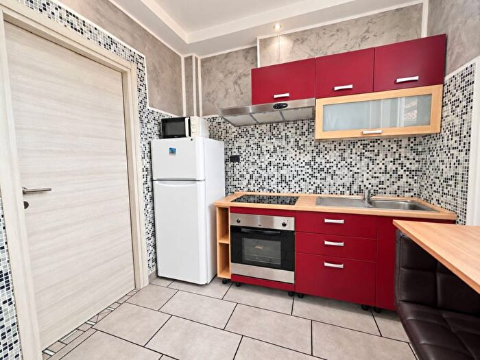 Appartamento quadrilocale in vendita in Via Ripalta, Centro, Serravalle Sesia