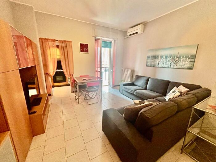 Appartamento bilocale in affitto in Via Arno, Centro, Rozzano