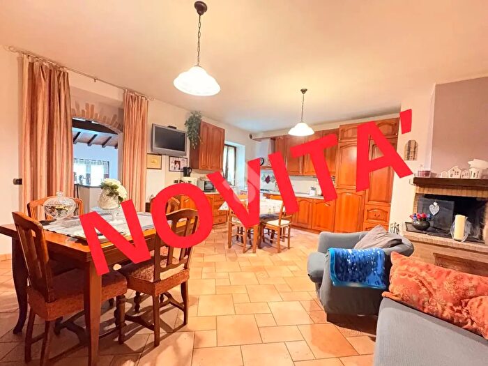 Appartamento quadrilocale in vendita in Str di Colombata, Narni