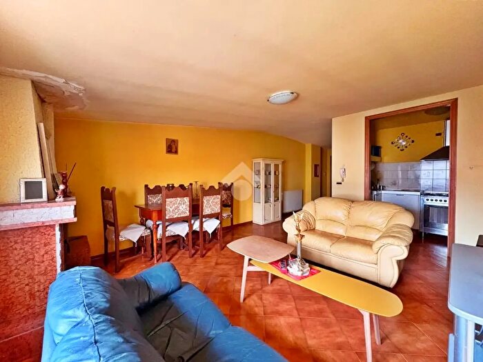 Appartamento con 5 locali in vendita in Via Giotto, Sigillo