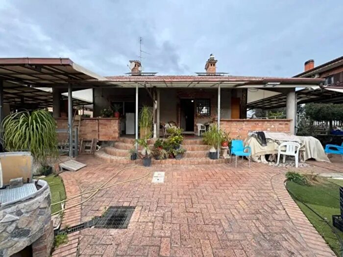 Casa quadrilocale in vendita in Vicolo di Dragone, Roma