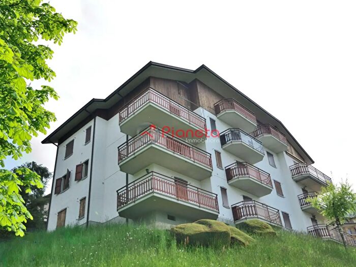 Appartamento trilocale in vendita in Via Papa Giovanni Paolo XXIII, Costa Di Serina