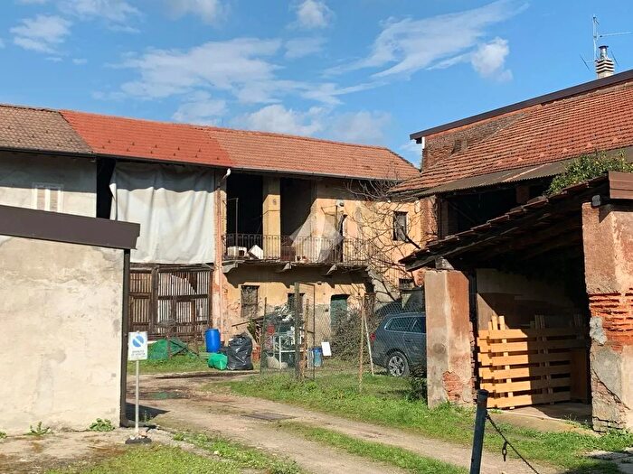 Casa trilocale in vendita in Piazza S Martino, Ferno