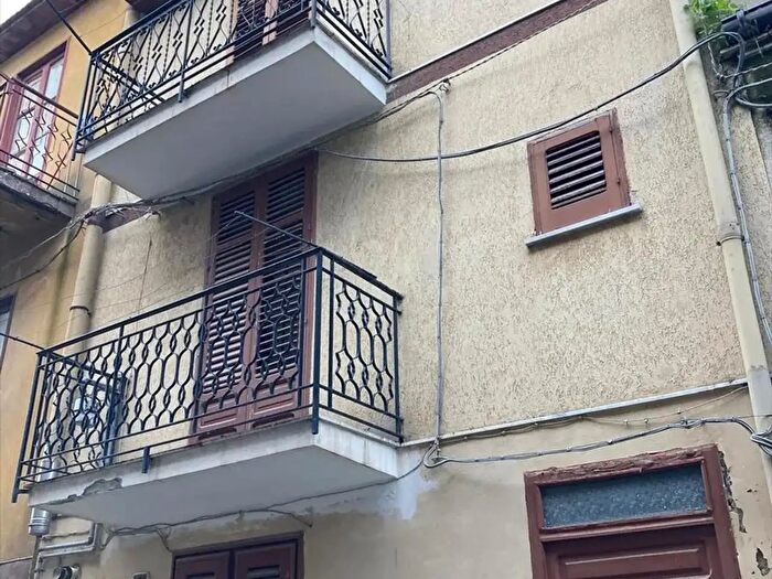 Casa quadrilocale in vendita in Via Giambrone, Lercara Friddi
