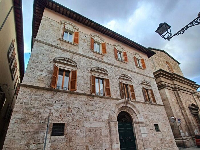 Appartamento con 6 locali in affitto in Corso Giuseppe Mazzini, Ascoli Piceno