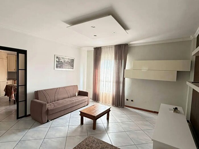 Appartamento trilocale in vendita in Via Battaglia dei Giganti, Melegnano