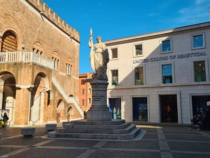 Appartamento con 5 locali in affitto in Piazza dei Signori, Treviso