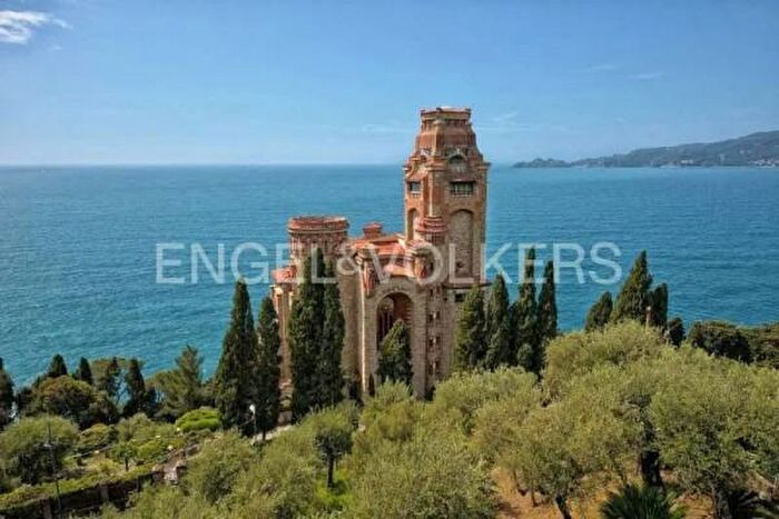 Appartamento con 5 locali in vendita in Via Aurelia, Zoagli