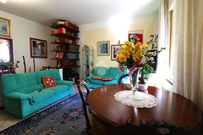 Appartamento trilocale in vendita in Via Campomicciolo, Terni