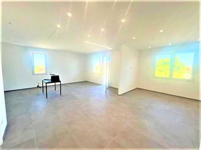 Appartamento trilocale in vendita in Santarcangelo Di Romagna