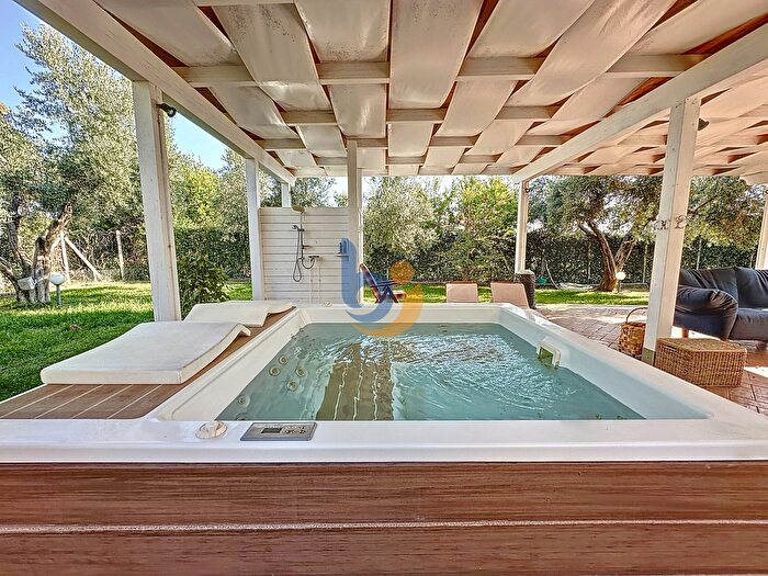 Casa con 14 locali in vendita in Splitoranea, Tarquinia