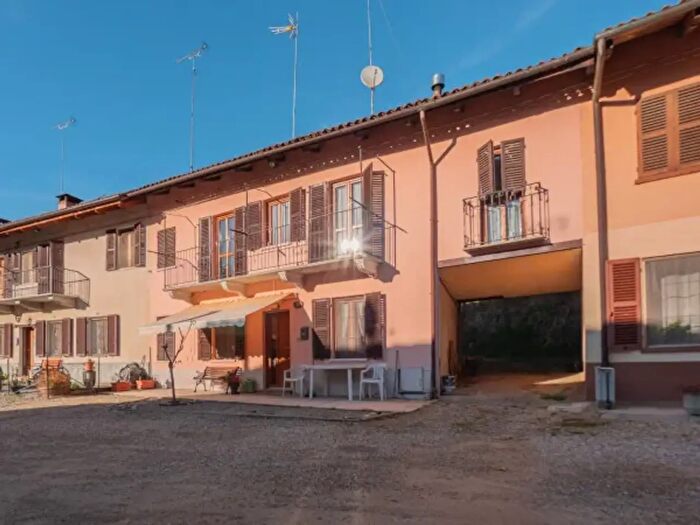 Casa con 5 locali in vendita in Frazione Sessant, Asti