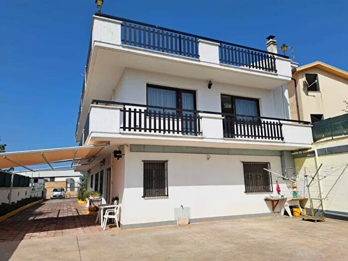 Casa con 10 locali in vendita in Lanciano