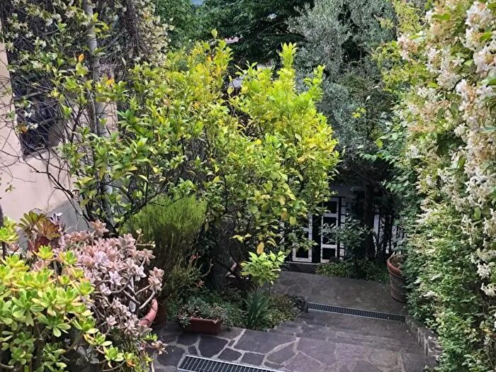 Appartamento trilocale in vendita in Via Tommaso Arnoni Snc, Cosenza