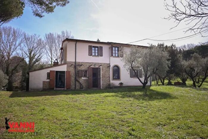 Casa con 6 locali in vendita in Strada Provinciale dei Tre Comuni, Montescudaio