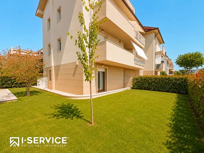 Appartamento trilocale in vendita in Rimini