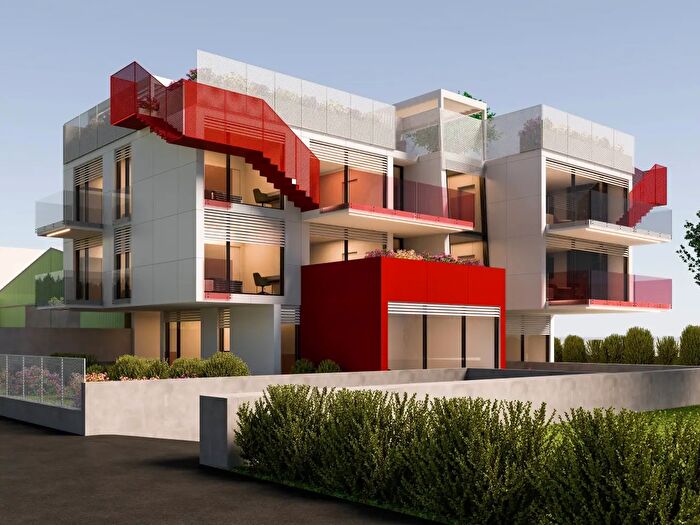 Appartamento quadrilocale in vendita in Via Starzalunga Snc, Maddaloni