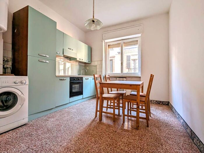 Appartamento trilocale in affitto in Via Santa Maria alle Pertiche, Centro Storico, Pavia