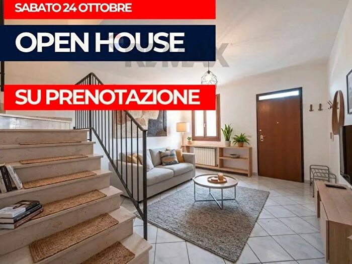 Casa con 6 locali in vendita in Via Mozambico, Portomaggiore