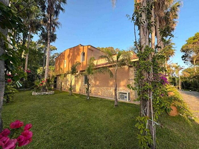 Casa quadrilocale in affitto in Lenzi, Gizzeria