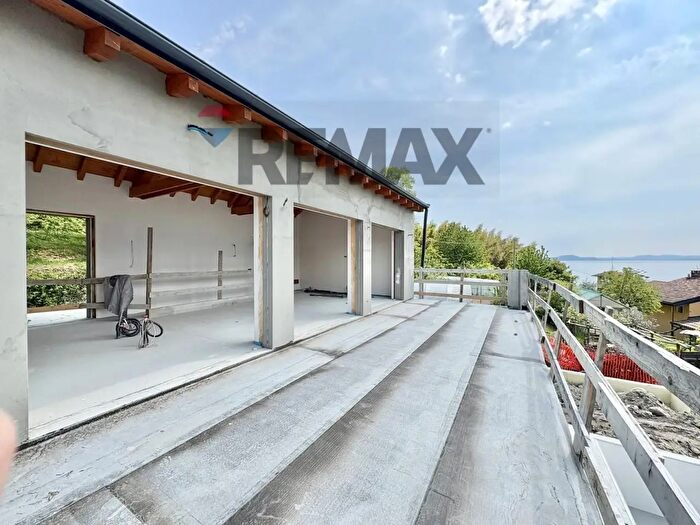 Casa quadrilocale in vendita in Via Trubetzkoy, Verbania