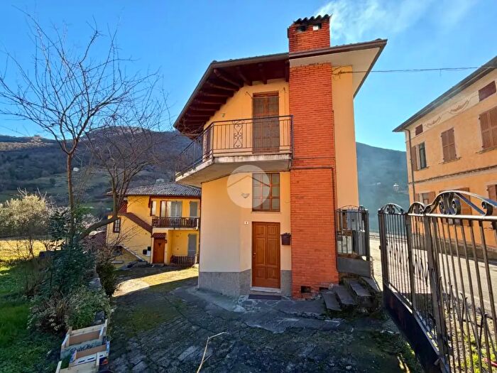 Appartamento trilocale in vendita in Via G Marconi, Adrara San Rocco