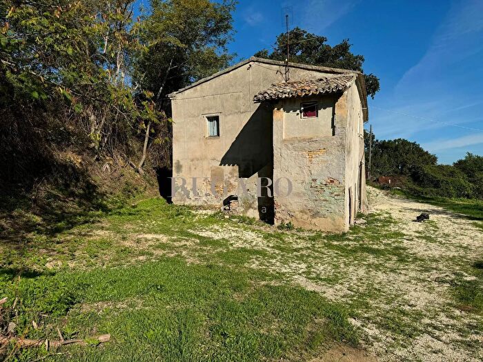 Casa quadrilocale in vendita in Ancona