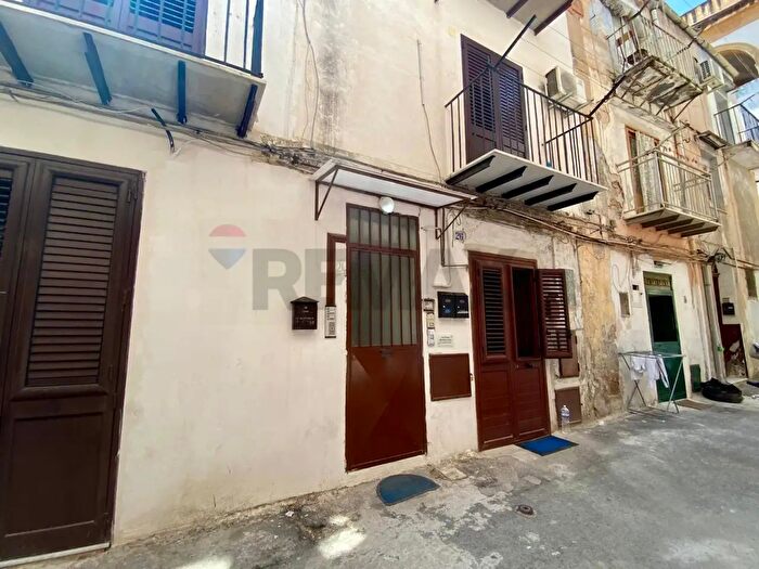 Appartamento trilocale in vendita in Palermo