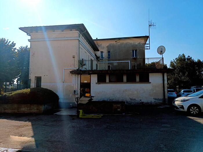 Casa con 8 locali in vendita in Str per Medole, Guidizzolo