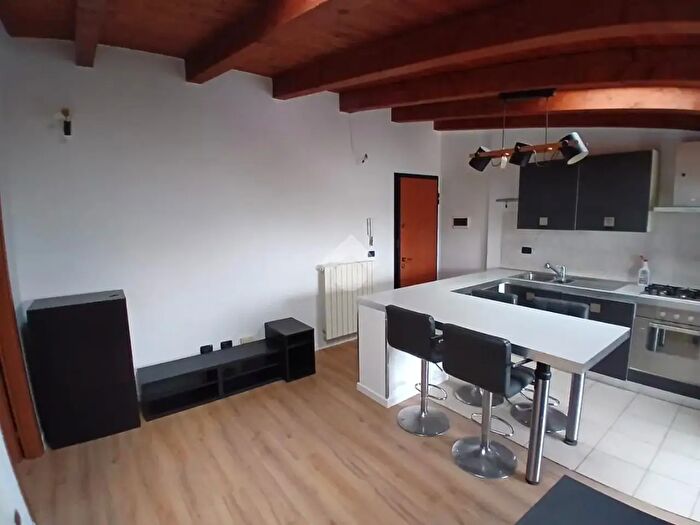 Appartamento bilocale in vendita in Via Aspromonte, Rozzano