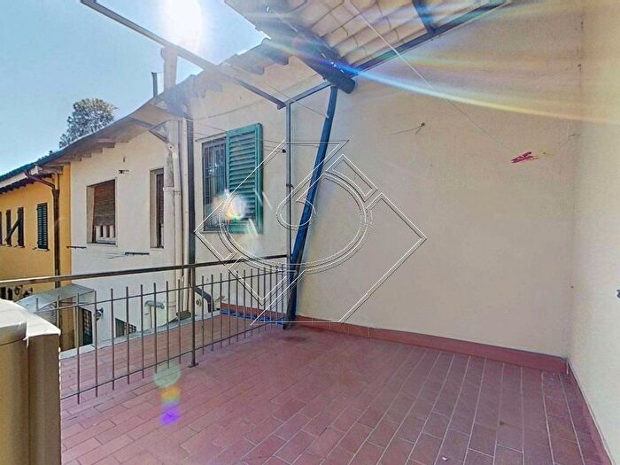 Casa con 6 locali in vendita in Via Piersanti Mattarella, Badia a Settimo San Colombano, Scandicci