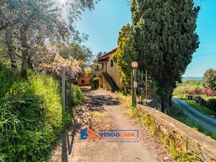 Casa con 6 locali in vendita in Via Nicola Sacco, Reggello