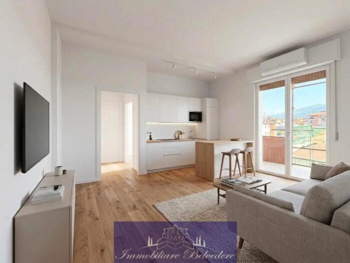 Appartamento trilocale in vendita in Via Muzio Clementi, Firenze