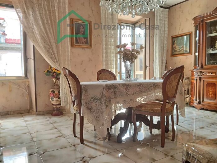 Appartamento con 6 locali in vendita in Via Nazionale, Napoli