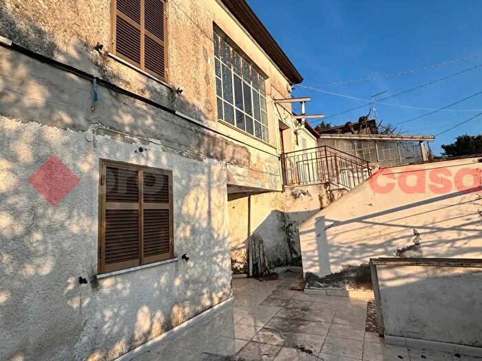 Casa quadrilocale in vendita in Strada d Accesso, Fumone