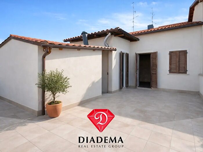 Casa bilocale in vendita in Via Monte Novegno, Castiglione Olona