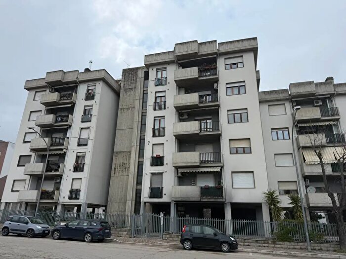 Appartamento con 6 locali in vendita in Via Alcide De Gasperi, Vasto