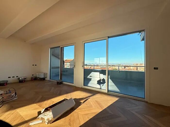 Appartamento quadrilocale in vendita in Via Filippino Lippi, Milano