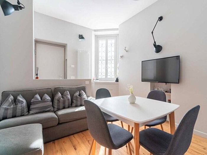Appartamento trilocale in affitto in Via Gentilino, Corso San Gottardo, Milano