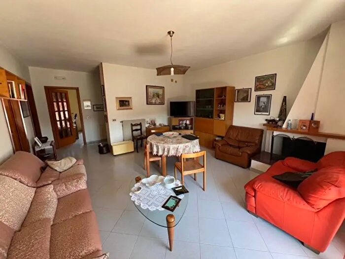 Appartamento quadrilocale in vendita in Viale Lazio, Agropoli