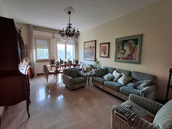 Appartamento quadrilocale in affitto in Via Giovanni Mezzanotte, Stadio Lungomare Colombo, Pescara
