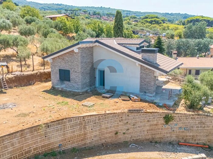 Casa quadrilocale in vendita in Via Frascati Colonna, Monte Porzio Catone